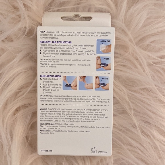 Kiss Glam Fantasy Nails - Picture 2 of 2